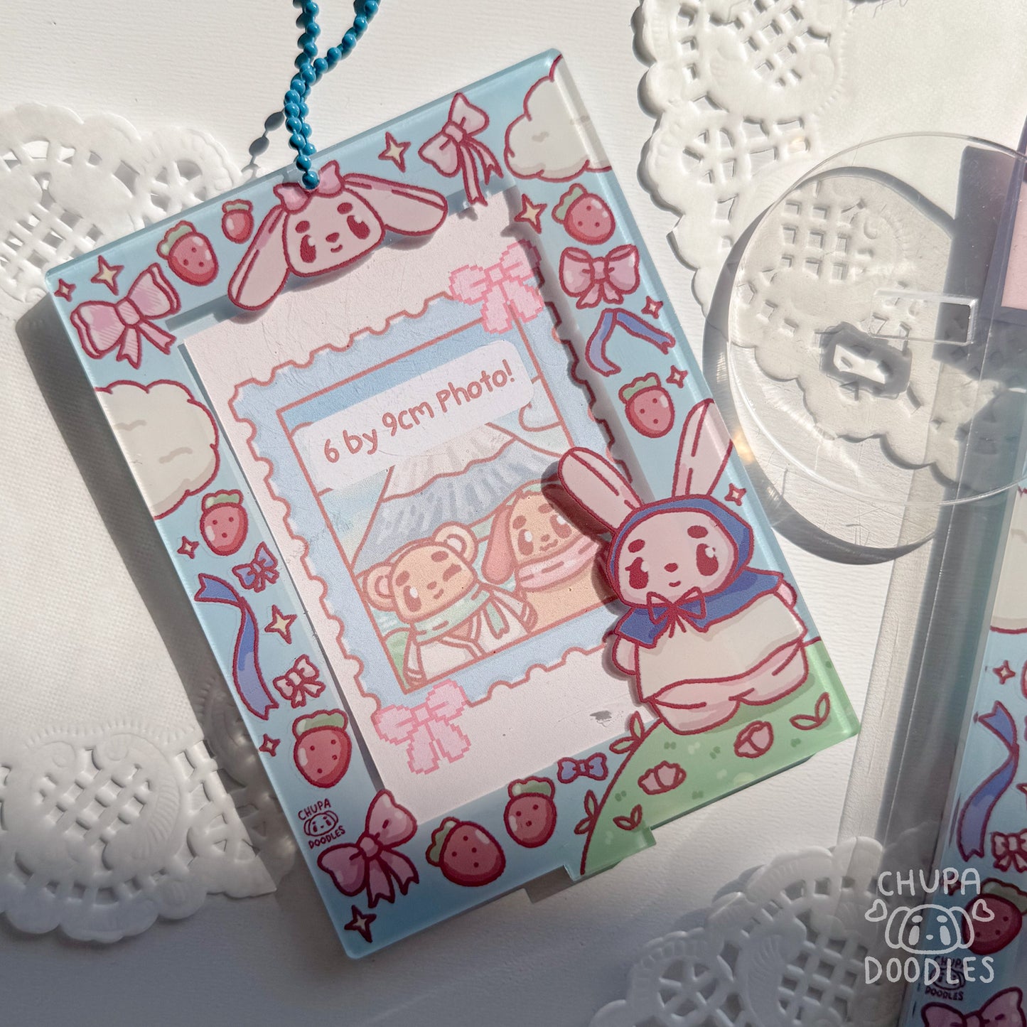 Strawberry Lover Photoframe Keychain (Small Misprint)